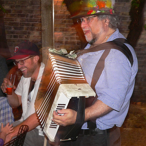Mark Stillman on the accordion!